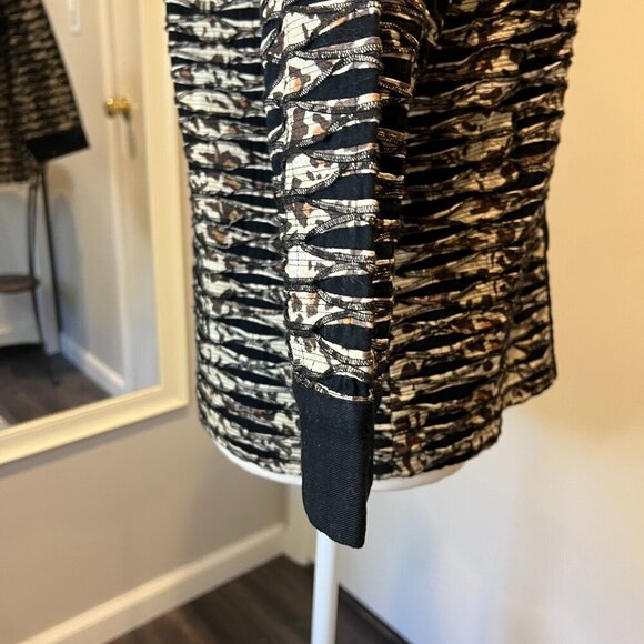 Chico's Animal Print 3/4 Sleeve Button Front Cotton Jacket, Size 1 (US 8/Med) - Picture 10 of 16